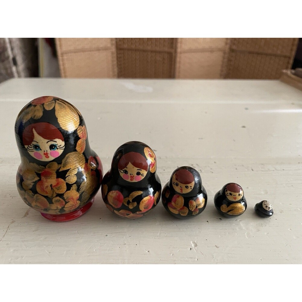 Vintage Russian Wooden  Nesting Dolls Hand Painted Black 5 Piece Set
